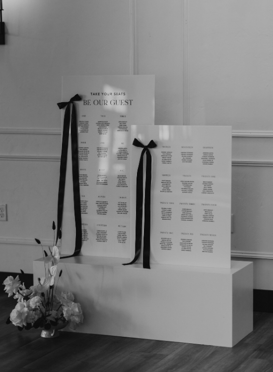 Seating Chart Wedding Sign Ideas: Acrylic, Linen, and Mirror Compared