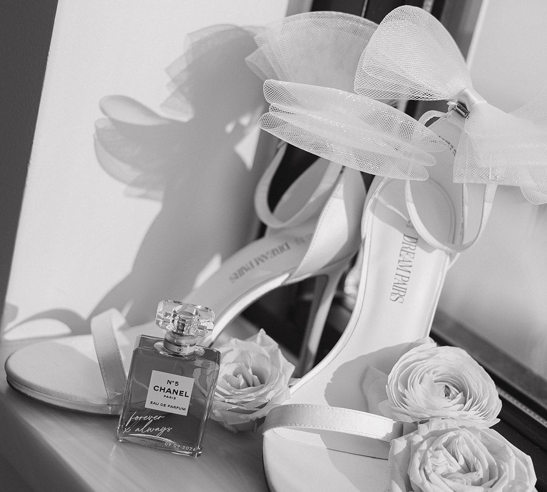 What Your Wedding Sign Says About Your Style (and How to Get It Right)
